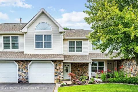 16 Buford Ct, Tinton Falls, NJ 07753