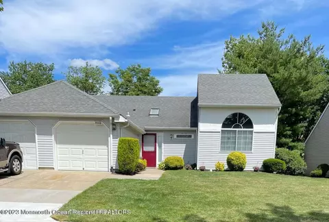 850 B Ardmore Rd, Monroe, NJ 08831