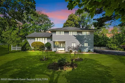 36 Shrewsbury Dr, Livingston, NJ 07039