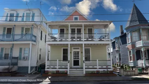 24 Mcclintock St, Ocean Grove, NJ 07756