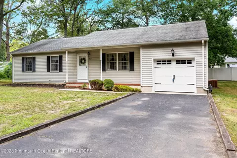 514 Adolphus St, Forked River, NJ 08731 photo 2