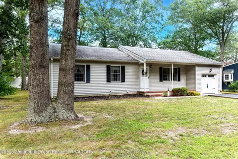 514 Adolphus St, Forked River, NJ 08731 photo 3