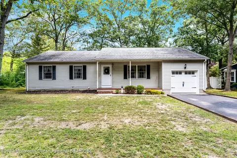 514 Adolphus St, Forked River, NJ 08731
