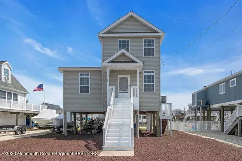 145 Flamingo Rd, Tuckerton, NJ 08087