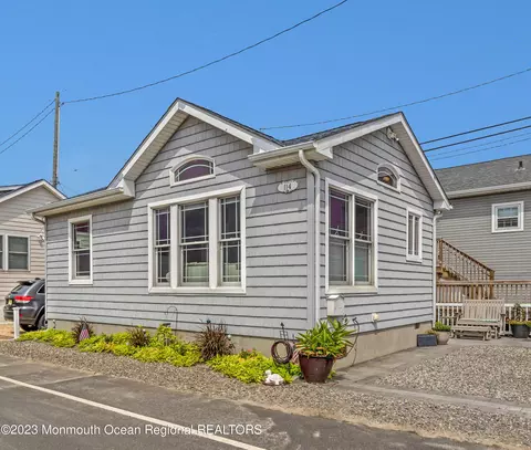 114 W Bayview Dr, Lavallette, NJ 08735