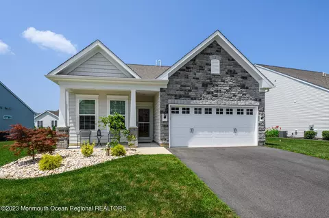 27 Addlestone Ln, Manchester, NJ 08759