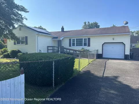 1140 Commonwealth Blvd, Toms River, NJ 08757