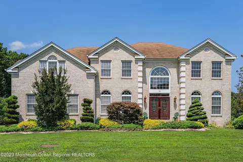50 Mill Pond Rd, Jackson, NJ 08527