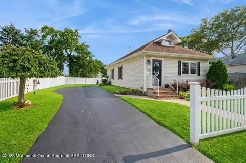 30 Park Ave, Keansburg, NJ 07734