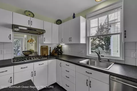 43 E River Rd, Rumson, NJ 07760 photo 13