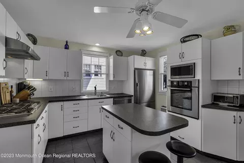 43 E River Rd, Rumson, NJ 07760 photo 12
