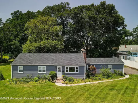 11 Bedle Rd, Hazlet, NJ 07730