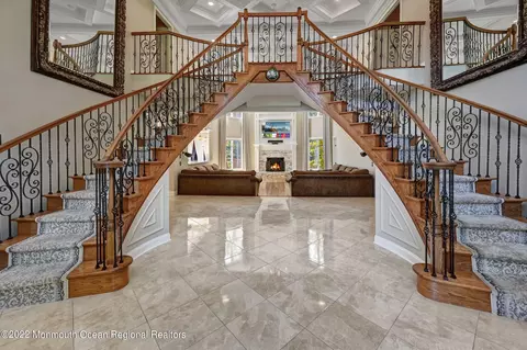 1 Wintergreen Ct, Millstone, NJ 08510