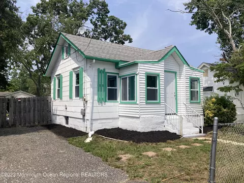 314 Harzold Rd, Forked River, NJ 08731