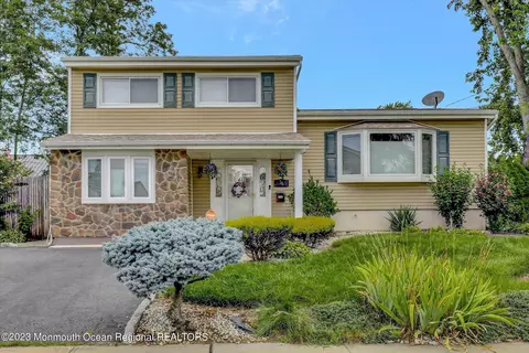 36 Louis St, Old Bridge, NJ 08857