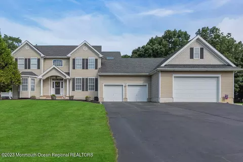 6 Meadowlark Ct, Jackson, NJ 08527