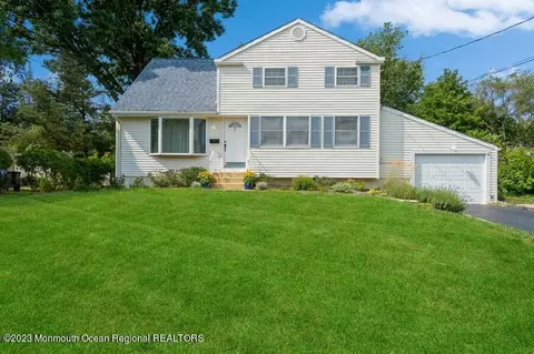 7 June Ter, Middletown, NJ 07748