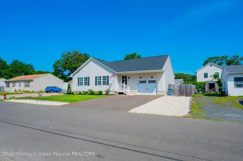 45 Southwind Dr, Waretown, NJ 08758 photo 4