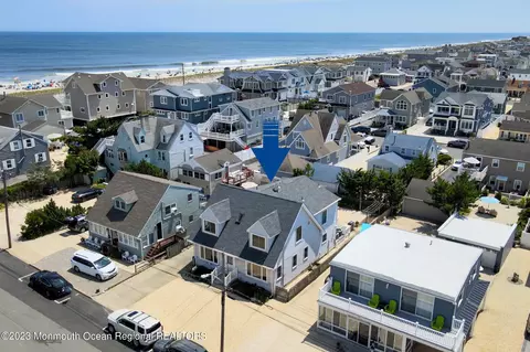 8 New Jersey Ave, Lavallette, NJ 08735