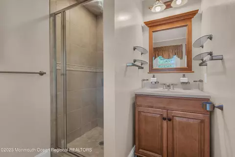 7 Devon Rd, Middletown, NJ 07748 photo 16