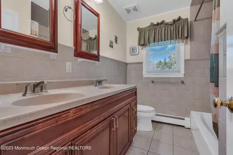 7 Devon Rd, Middletown, NJ 07748 photo 12