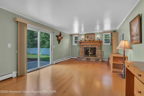 7 Devon Rd, Middletown, NJ 07748 photo 9