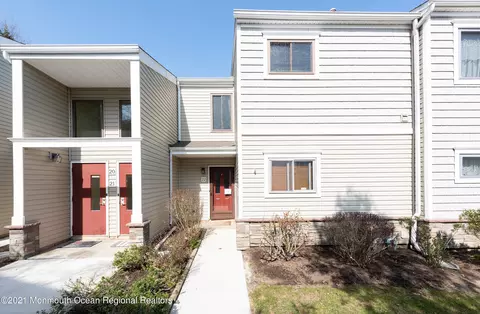 22 Ann Ct, Tinton Falls, NJ 07724