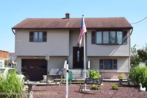 7 Barbados Ave, Toms River, NJ 08753