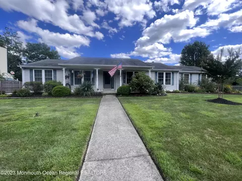 980 Center St, Little Egg Harbor, NJ 08087