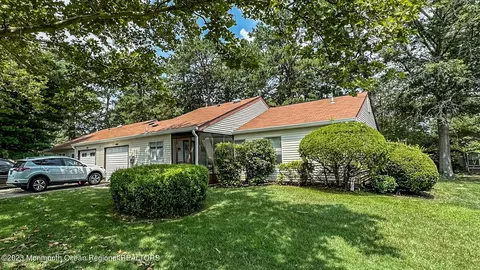 776 Liverpool Cir # a, Manchester, NJ 08759