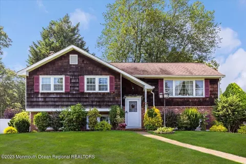 64 Robbins St, Brick, NJ 08724