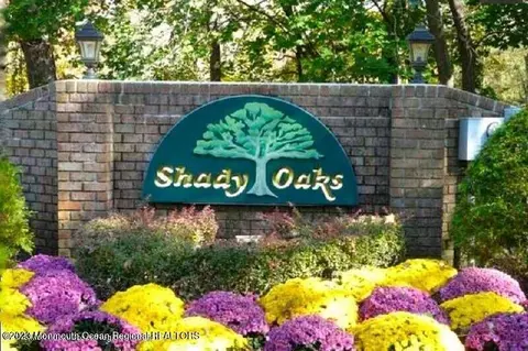 76 Honeysuckle Ln #213, Middletown, NJ 07748