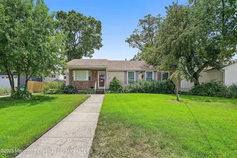 2226 Kilkare Pkwy, Point Pleasant, NJ 08742