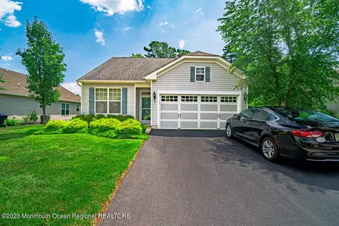 310 Newport Way, Little Egg Harbor, NJ 08087