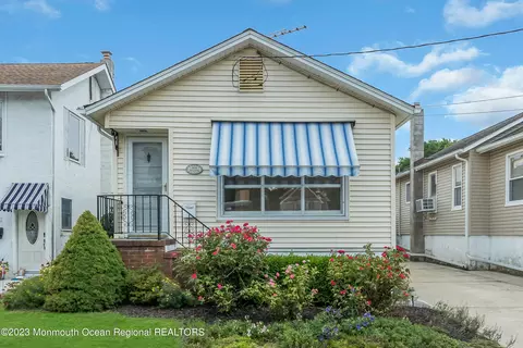 1604 W Maplewood Rd, West Belmar, NJ 07719