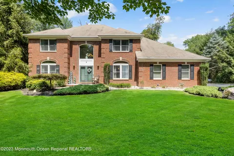 5 Princess Ct, Millstone, NJ 08535