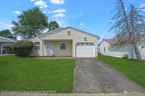 50 Sabinas St, Toms River, NJ 08757