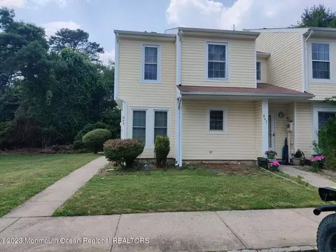944 Jessica Ct, Lakewood, NJ 08701