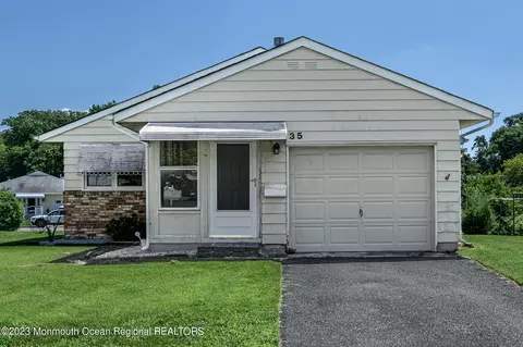 35 Coral Bell Holw, Toms River, NJ 08755