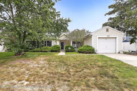 80 Deer Run Dr S, Barnegat, NJ 08005