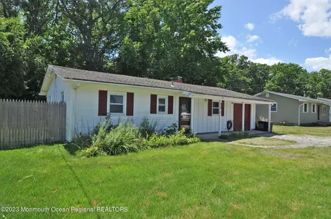611 Sunrise Blvd, Forked River, NJ 08731