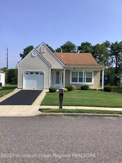 127 Narberth Way, Toms River, NJ 08757