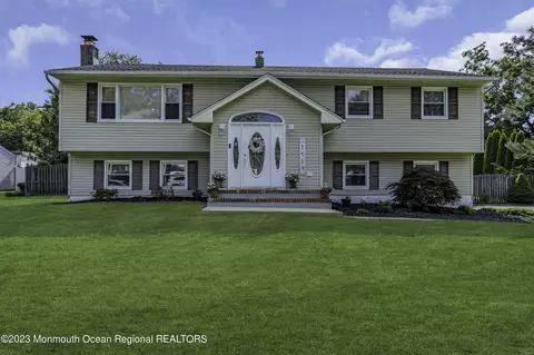 1584 Marco Island Dr, Toms River, NJ 08753