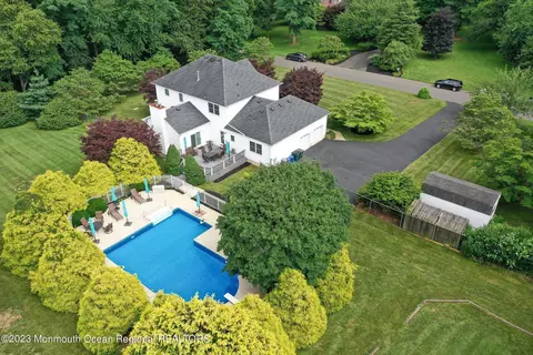 27 Fern Dr, Millstone, NJ 08510