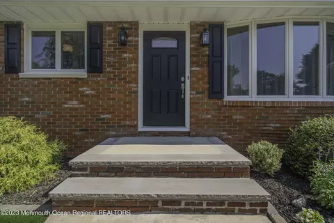 9 Delmore Rd, Freehold, NJ 07728