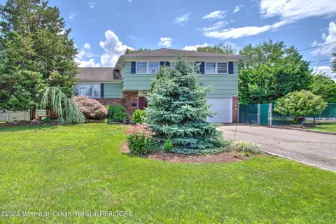 210 Hopkinson St, South Plainfield, NJ 07080