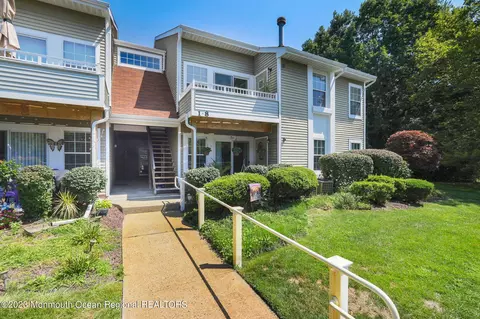 2 Crop Ct, Tinton Falls, NJ 07753