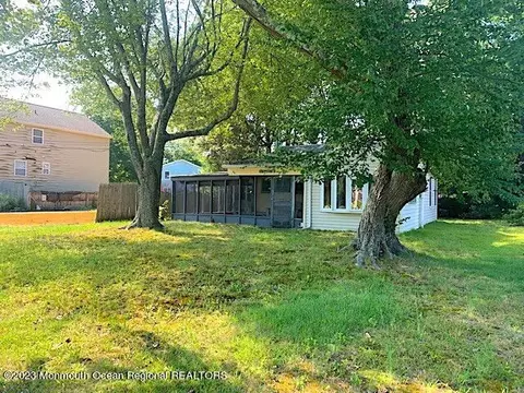 86 Dock Ave, Waretown, NJ 08758