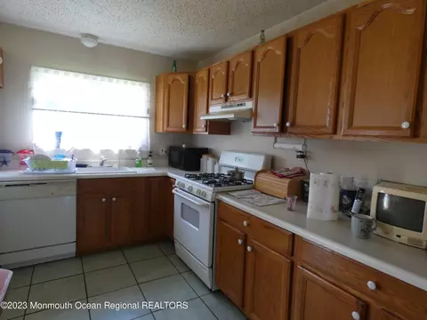 90 Florence Ave, Ewing, NJ 08618 photo 12