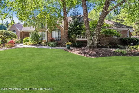 171 Lamdan Ln, Toms River, NJ 08753